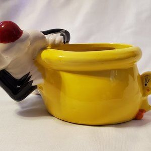 Sylvester & Tweety Bird Planter TM & Warner Brothers